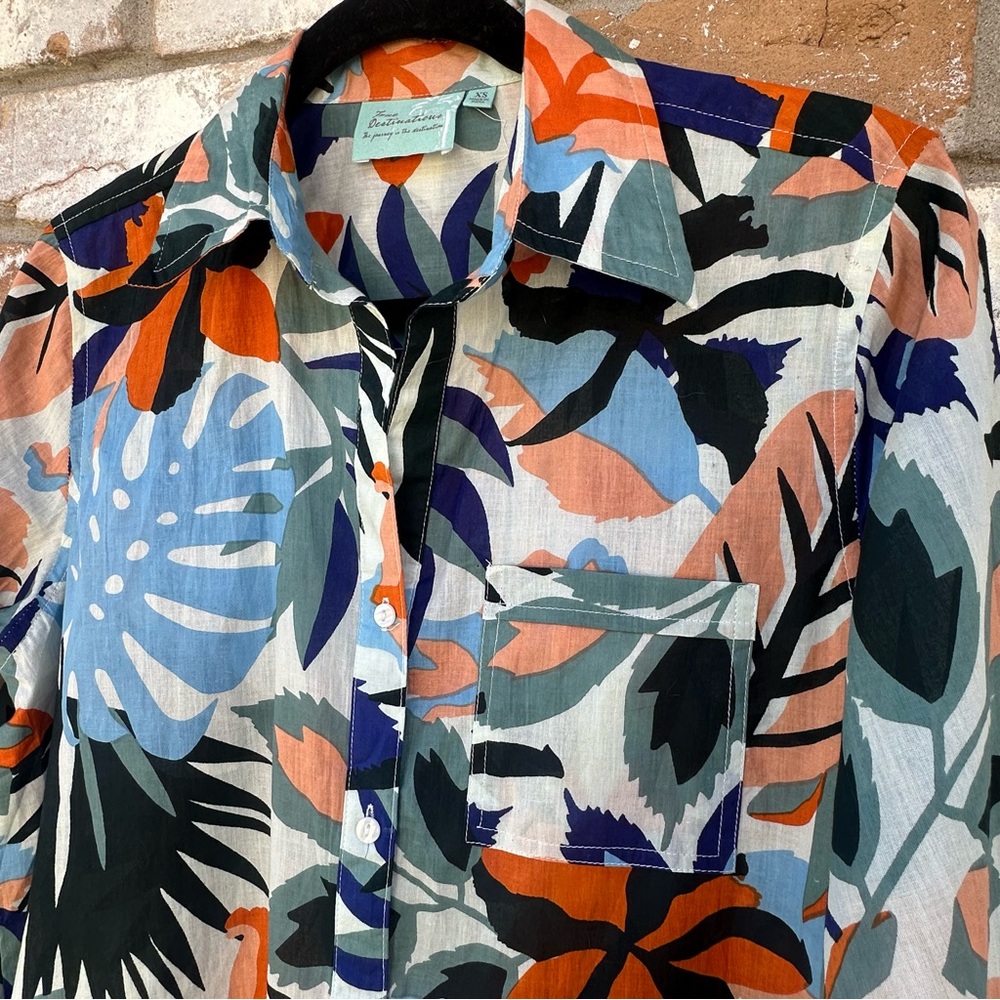True Destinations Button Down Collared Tropical S… - image 2
